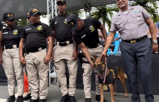 Policía Nacional despide con honores a Beker, integrante de la Unidad Canina K-9