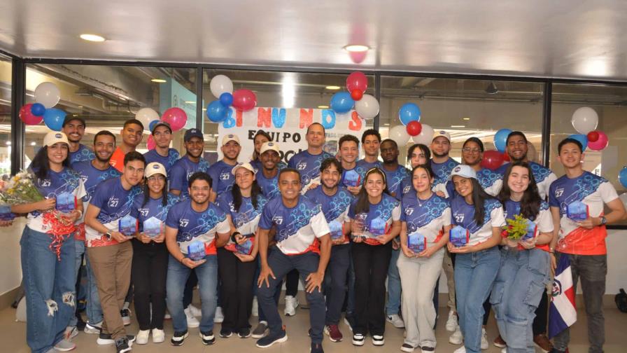 Reciben al equipo Apolo 27 de INTEC, ganador del segundo lugar en concurso de la NASA