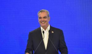 Presidente Luis Abinader destaca labor y rescate del deporte escolar a través del INEFI