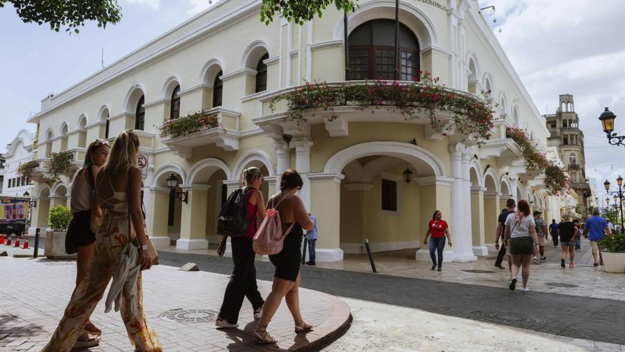 Solo 5.7 % de turistas ve como elevados los precios en la República Dominicana