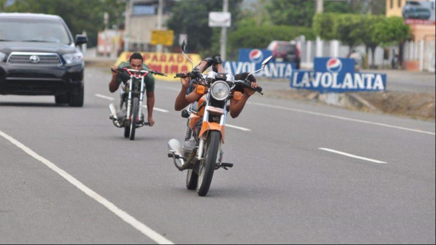 Proyecto en el Senado propone tipificar como infracción agravada calibrar motores en la vía pública