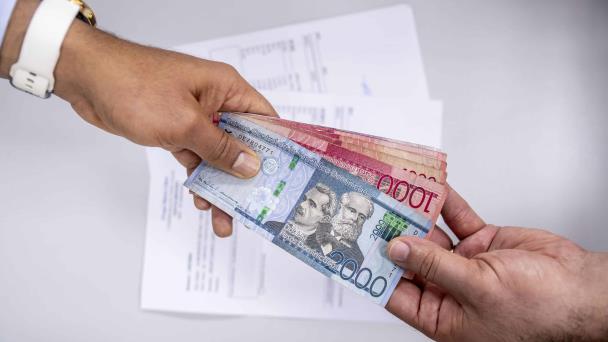 Aporte de los bancos, por adelantado, al fisco llevó recaudación por ISR a un 22 % en 2023
