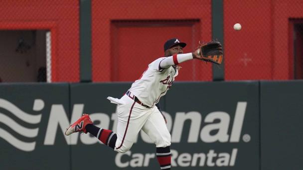 Bravos se imponen a Cachorros, a pesar de otra sólida salida de Imanaga