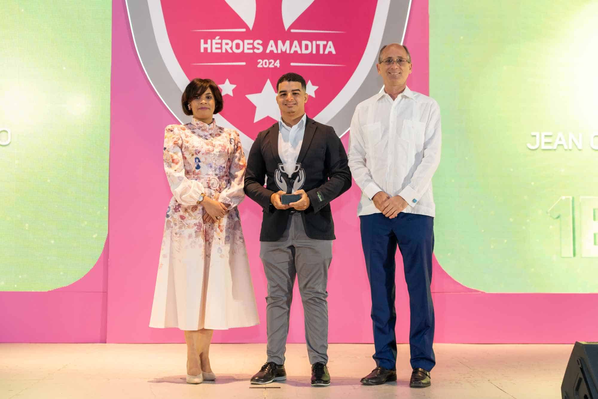 Evelin Núñez, Jean Carlos de los Santos Geraldino y Jeffrey Johnson. 