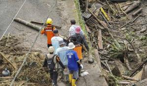Aumentan a 52 las víctimas mortales por las riadas con lava en Indonesia