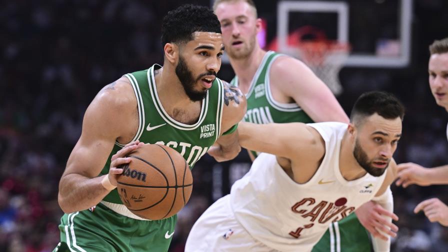 Tatum con 33 puntos lleva a Celtics a ganar a los Cavaliers para poner 3-1 la serie