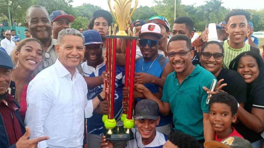 La Ciénaga de Barahona se corona en Copa Enriquillo de Softbol 2024