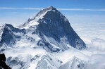 El alpinista estadounidense Tyler Andrews sube el Everest en menos de 10 horas, nueva marca mundial El alpinista estadounidense Tyler Andrews sube el Everest en menos de 10 horas, nueva marca mundial