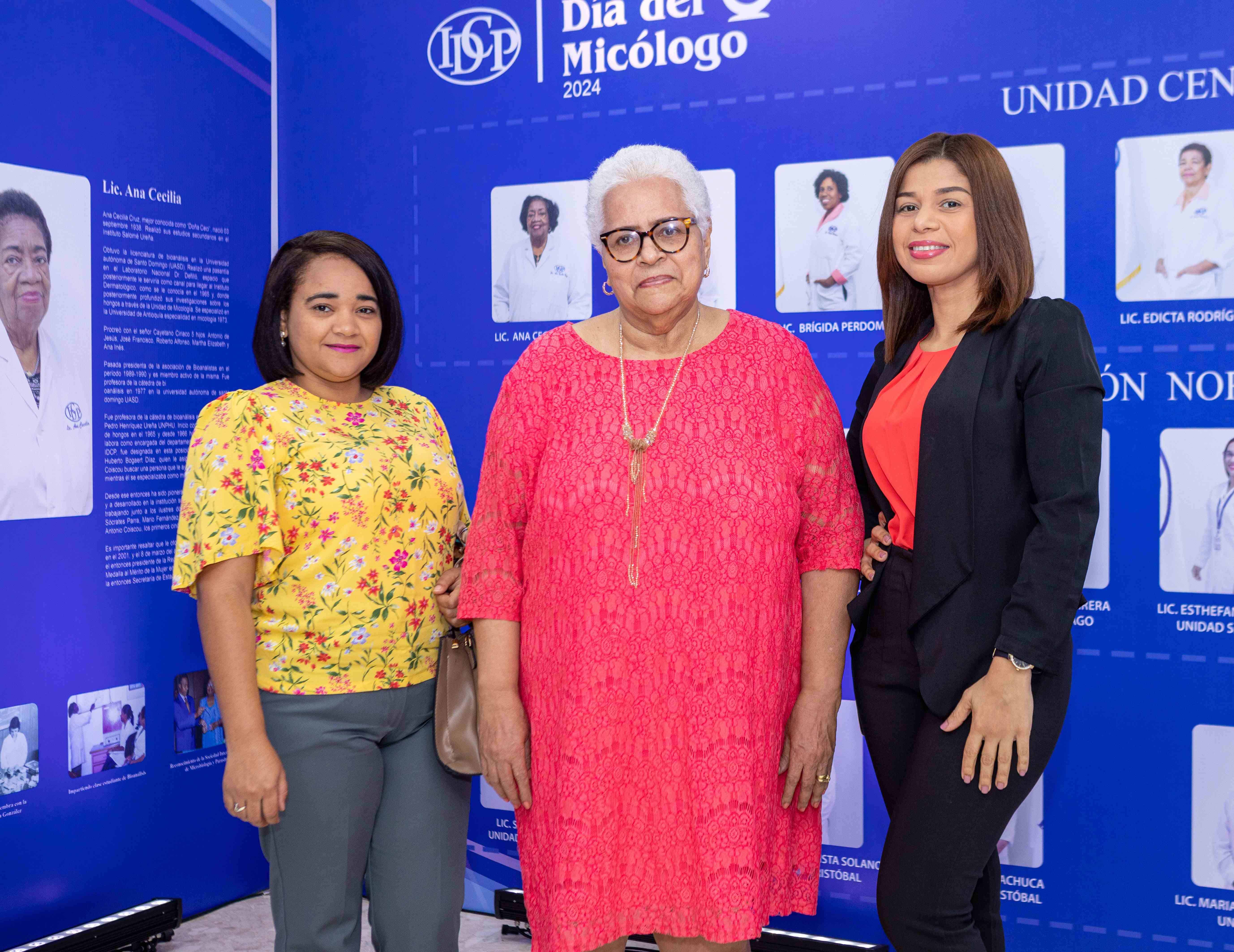 Wendy Mateo, Yolanda Machuca y Daiyanis Bautista.