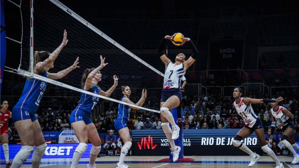 Las Reinas del Caribe derrotan a Serbia en arranque de la Liga de Naciones