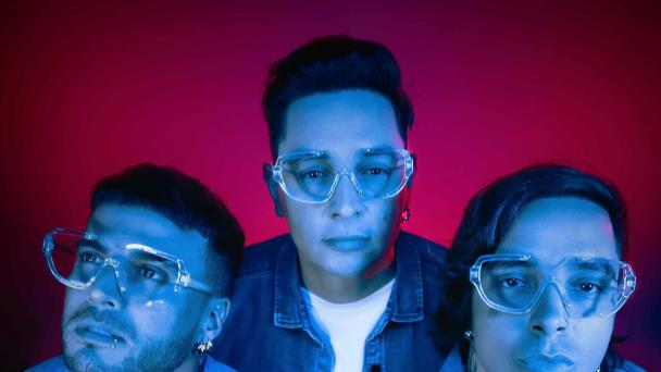 Víctor Drija, Gustavo Elis y Sixto Rein lanzan “No somos iguales”