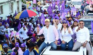 Abel Martínez en su última caravana llama a votar por un futuro seguro