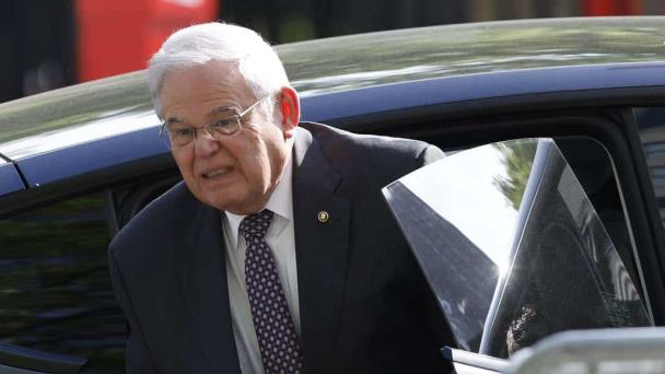Abogados del senador Bob Menéndez solicitan la anulación del juicio