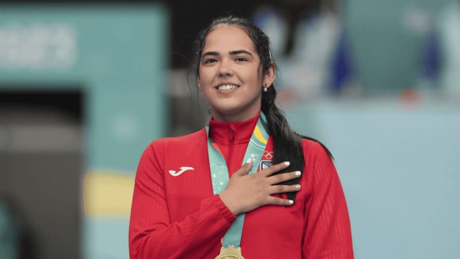 Hombre afronta cargos por amenazar de muerte a la olímpica puertorriqueña Adriana Díaz