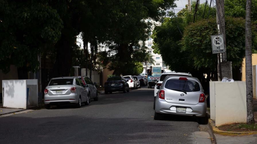 Demandan solución al tránsito de la calle Desiderio Arias