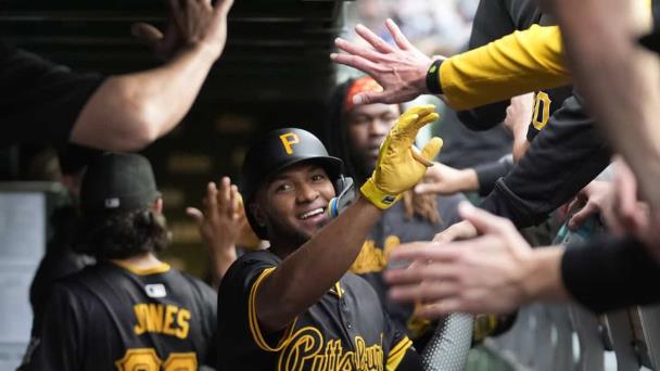 Con vuelacercas de Olivares y Gonzales, Piratas superan a Cachorros