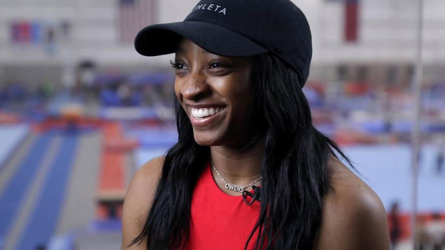 Simone Biles vuelve al escaparate olímpico, mejor preparada para la presión