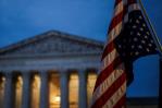 Bandera invertida pone en aprietos a Corte Suprema de EE.UU.