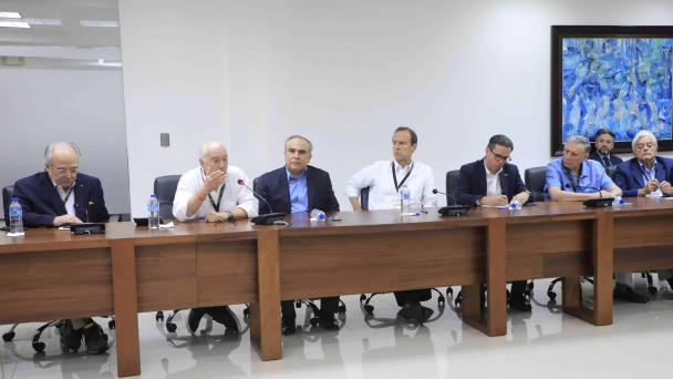 Cúpula del PLD se reúne con dignatarios observarán las elecciones del domingo
