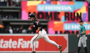 Henderson inaugura juego con jonrón y guía a Orioles a triunfo ante Marineros