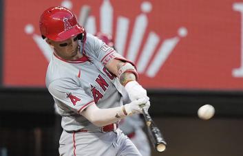 Angelinos vencen a Rangers, en 1ra victoria de Ron Washington como visitante en Texas