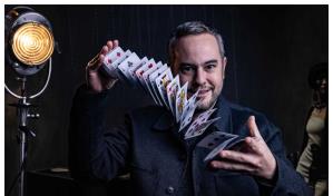 El ilusionista español Jorge Blass recibe el Óscar de la magia por su trayectoria