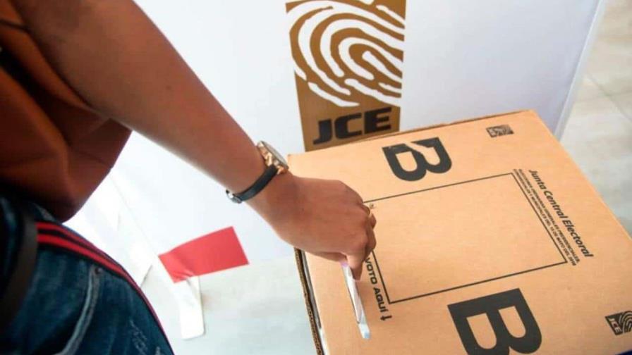 Dominicanos en el exterior iniciaron la jornada de votación en 35 países