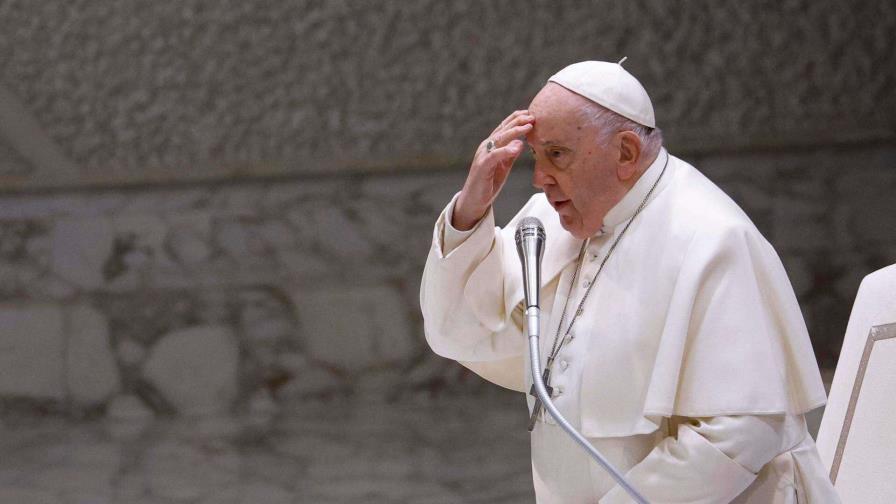 El papa Francisco lamenta los suicidios y el hacinamiento en las cárceles