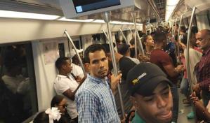 Gran afluencia de pasajeros en la Segunda Línea del Metro