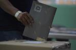 Dominicanos acuden desde temprano a votar en España con un padrón de más de 100 mil electores