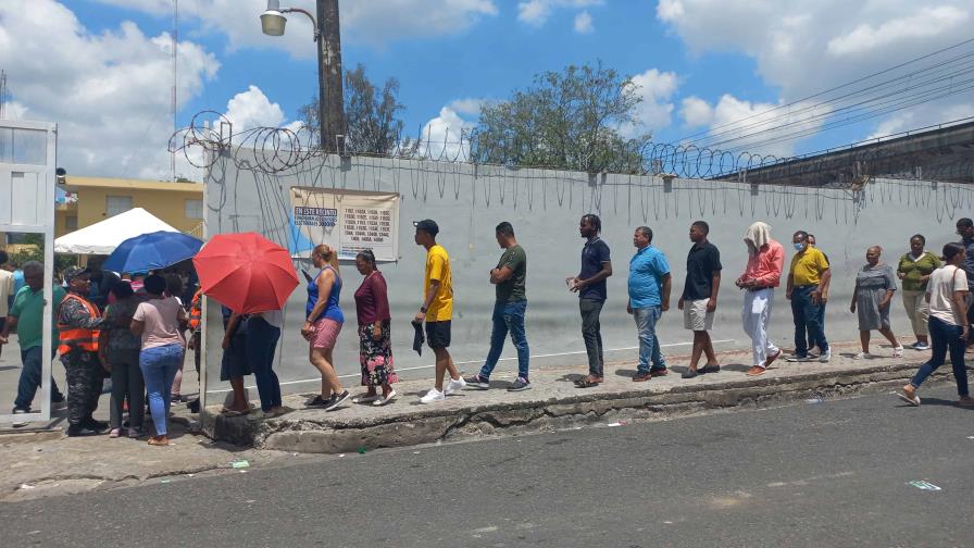 Villa Mella y Guaricanos votaron en orden en los comicios presidenciales