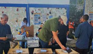 Figuras de la m&uacute;sica y la TV promovieron el deber de voto