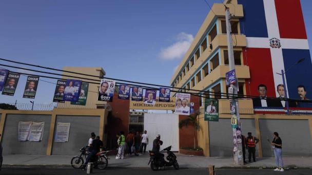 Partidos mayoritarios compraron votos alrededor de recintos electorales, revela PC