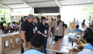 Encargada de negocios de la Embajada de EE.UU. participa como observadora en elecciones