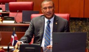 Senador Santiago Zorrilla en El Seibo agradece a su pueblo por volver a apoyarlo Senador Santiago Zorrilla en El Seibo agradece a su pueblo por volver a apoyarlo