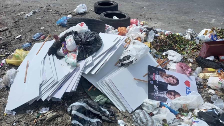 Resaca electoral deja cúmulo de basura en el Distrito Nacional