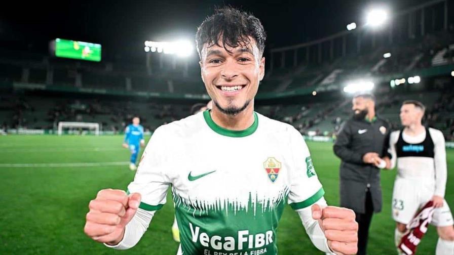 El Elche renueva al extremo hispano dominicano Rafa Núñez hasta 2026