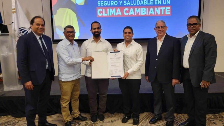 Ministerio de Trabajo reconoce al Grupo Puntacana como "Empresa de Excelencia" en seguridad laboral