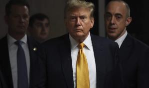 Trump se&ntilde;ala que apoyar&iacute;a restricciones a anticonceptivos; su equipo campa&ntilde;a dice que se expres&oacute; mal