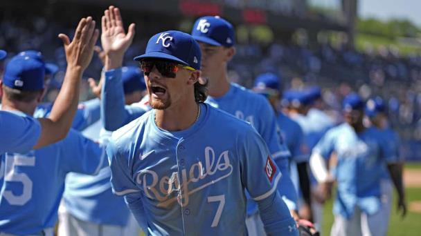 Cole Ragans permite un hit y poncha a 12 en la victoria de los Reales 8-3 sobre los Tigres