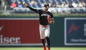 Correa jonronea y se luce a la defensa en victoria de Mellizos ante Nats