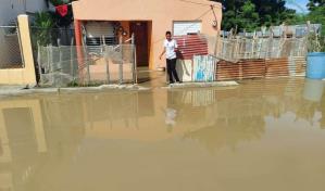 Reportan inundaciones en comunidad de Salinas en Baní