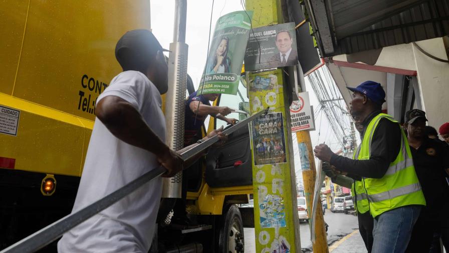 Alcaldías de Santo Domingo Este y Los Alcarrizos inician retiro de propaganda