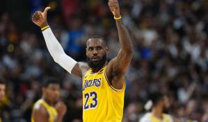 LeBron James extiende su r&eacute;cord de inclusiones en equipo ideal de la NBA