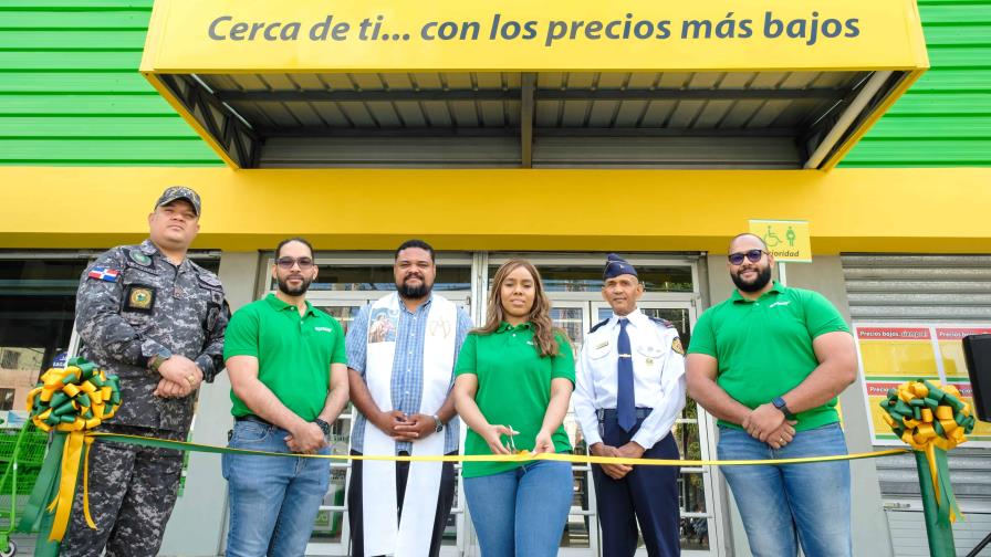 Grupo Ramos inaugura nuevas tiendas Aprezio