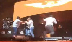 Al menos 4 muertos y 15 heridos tras caer escenario en acto de candidato presidencial en México