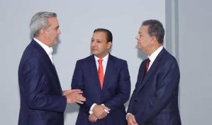 Presidente Abinader se reunirá esta noche por separado con Leonel Fernández y Abel Martínez