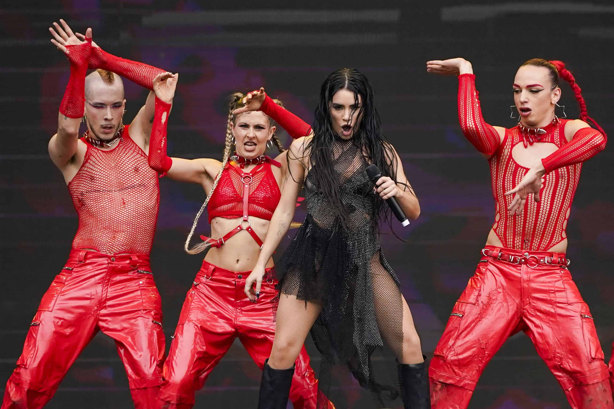 La cantante argentina Lali Espósito actúa durante el festival de música Tecate Emblema en la Ciudad de México, el 18 de mayo de 2024.
