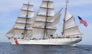 Buque escuela de la Guardia Costera de EE.UU. llega al país para contar 88 años de historia