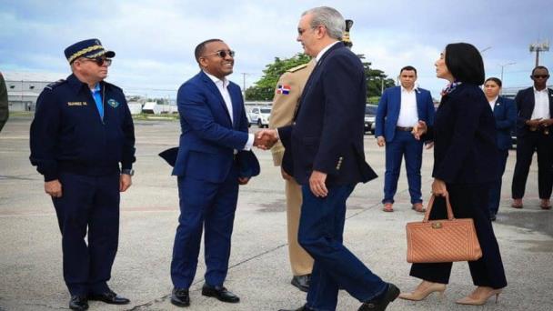 Abinader viaja a Italia para audiencia privada con el papa Francisco